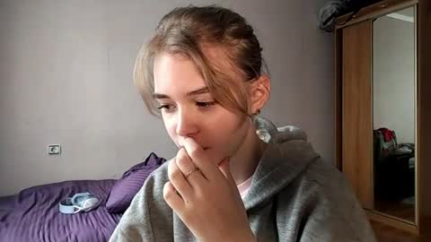 Snapshot of lateshastarnaud chatting on 05/08/26, 08:08 Linet online show from 05/08/26, 08:08