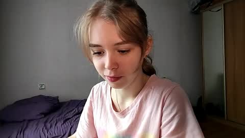Snapshot of lateshastarnaud chatting on 05/10/26, 08:08 Linet online show from 05/10/26, 08:08