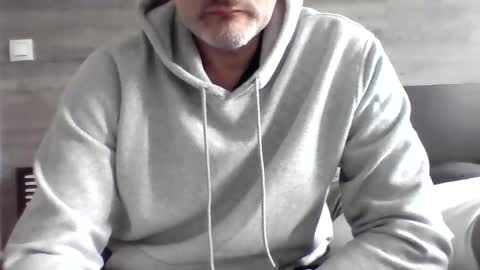 Snapshot of latetedanslesetoiles chatting on 11/25/25, 09:53 latetedanslesetoiles online show from 11/25/25, 09:53