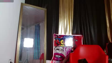 Snapshot of latex_rose_daniels chatting on 12/18/24, 10:57 ROSE online show from 12/18/24, 10:57