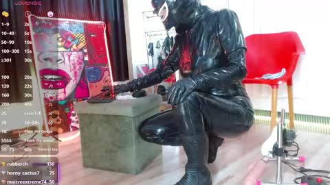 Snapshot of latex_rose_daniels chatting on 01/20/25, 08:07 ROSE online show from 01/20/25, 08:07