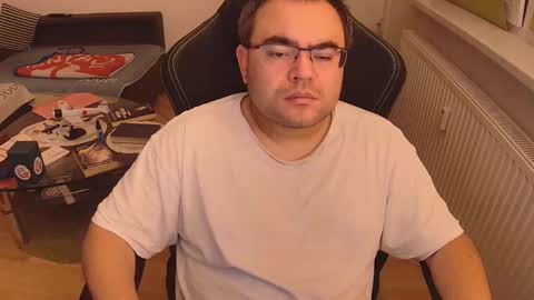 latexboy893 online show from 09/11/25, 08:53