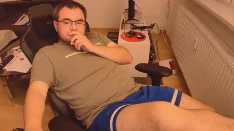 latexboy893 online show from 09/23/25, 08:45