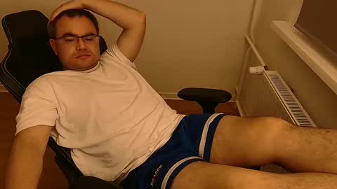 latexboy893 online show from 06/03/26, 10:15