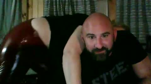 latexcouple2025 online show from 09/14/25, 02:22