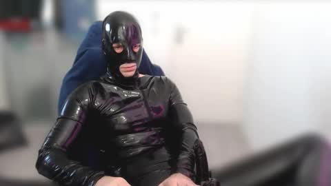 Rubber and Latex online show from 12/16/25, 09:58