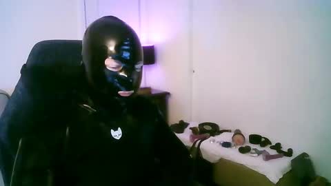 latexminheadroom online show from 03/10/25, 04:17