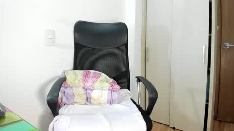 Snapshot of latin__curly chatting on 01/07/26, 10:56 Afrodita online show from 01/07/26, 10:56