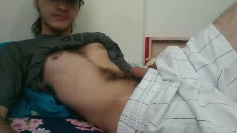 Snapshot of latin_boi6 chatting on 04/07/26, 04:18 Angel online show from 04/07/26, 04:18