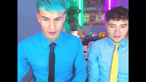 latin_boysxxx_ online show from 10/14/25, 10:21