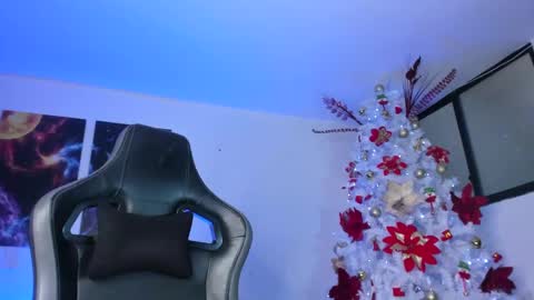 Snapshot of latin_goddessx chatting on 12/24/24, 09:33 instagramlatin goddessx   im nikoll online show from 12/24/24, 09:33