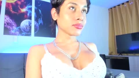 Snapshot of latin_goddessx chatting on 01/25/25, 10:50 instagramlatin goddessx   im nikoll online show from 01/25/25, 10:50