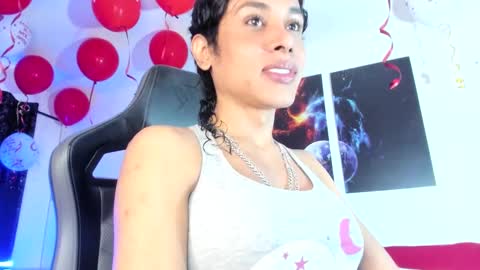 Snapshot of latin_goddessx chatting on 02/18/25, 08:36 instagramlatin goddessx   im nikoll online show from 02/18/25, 08:36