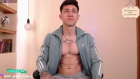 Snapshot of latin_green_eyes_ chatting on 02/26/25, 01:52 latin_green_eyes_ online show from 02/26/25, 01:52