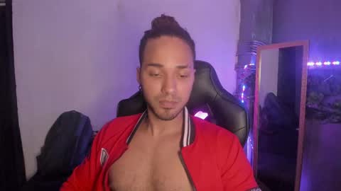 Snapshot of latin_luxury_i chatting on 02/10/25, 08:42  Free OF online show from 02/10/25, 08:42