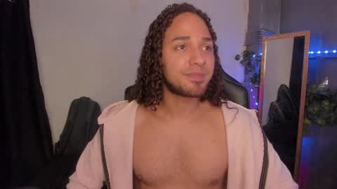 Snapshot of latin_luxury_i chatting on 03/11/25, 06:10  Free OF online show from 03/11/25, 06:10