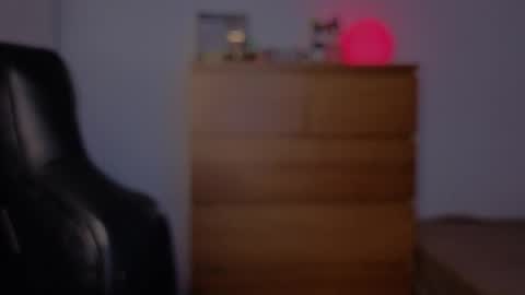 Snapshot of latin_luxury_i chatting on 09/22/25, 06:37  Free OF online show from 09/22/25, 06:37