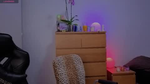 Snapshot of latin_luxury_i chatting on 10/13/25, 05:13  Free OF online show from 10/13/25, 05:13
