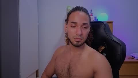 Snapshot of latin_luxury_i chatting on 10/20/25, 06:41  Free OF online show from 10/20/25, 06:41