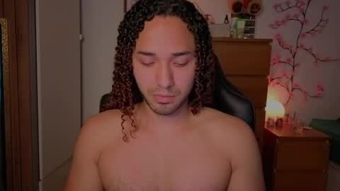 Snapshot of latin_luxury_i chatting on 04/27/26, 05:16 Free OF online show from 04/27/26, 05:16