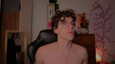 Snapshot of latin_luxury_i chatting on 06/04/26, 03:12 Free OF online show from 06/04/26, 03:12
