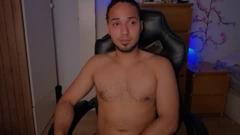 Snapshot of latin_luxury_i chatting on 06/26/26, 05:17 Free OF online show from 06/26/26, 05:17