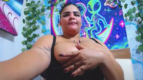 latina_bigboos12 online show from 11/09/25, 05:39