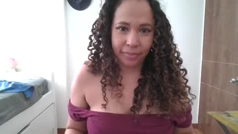 Mercedes online show from 06/17/26, 03:57