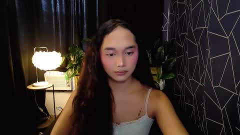 latina_kia online show from 02/24/26, 01:58