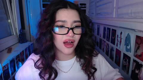 Snapshot of latina_mia chatting on 01/31/25, 02:26 miiiiiiaaaa online show from 01/31/25, 02:26