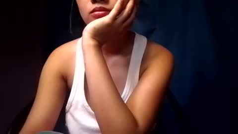 latina_shaine online show from 05/25/26, 06:30
