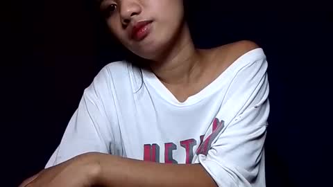 latina_shaine online show from 06/09/26, 12:00