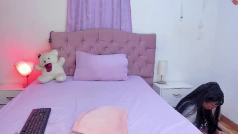 Martina online show from 11/14/25, 08:46