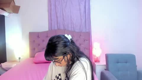 Snapshot of latinabombsheell chatting on 04/09/26, 06:52 Martina online show from 04/09/26, 06:52