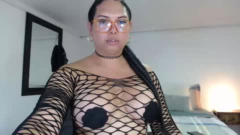 Snapshot of latinaflower_ts chatting on 11/02/25, 04:20 FLOR SALVAJE online show from 11/02/25, 04:20