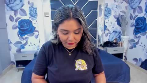 Snapshot of latinaholequeen chatting on 10/09/25, 02:26 EMMA   online show from 10/09/25, 02:26