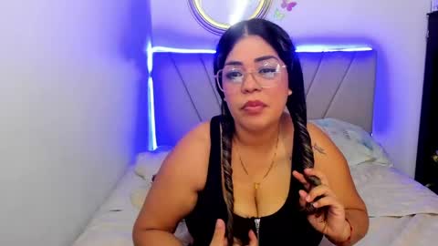 latinamav22 online show from 05/05/26, 07:00