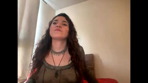 Snapshot of latinamystique chatting on 04/11/26, 08:57 latinamystique online show from 04/11/26, 08:57