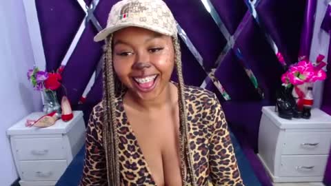 latinas_anales online show from 01/13/25, 05:55