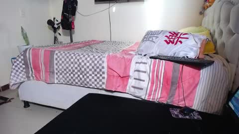 Snapshot of latinasexy_001 chatting on 01/29/25, 09:39 LORENA online show from 01/29/25, 09:39