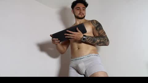 LatinBoyVIP  Colombian online show from 06/05/26, 03:13