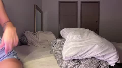 Snapshot of latinella chatting on 02/14/25, 03:11 Hi - online show from 02/14/25, 03:11