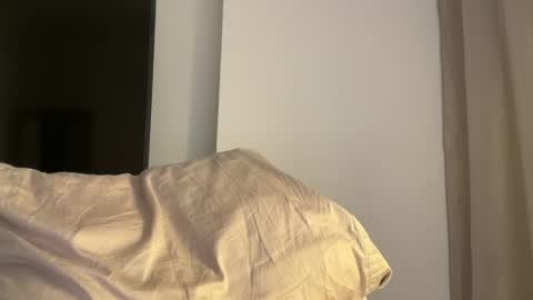 Snapshot of latinella chatting on 04/23/26, 02:24 Hi - online show from 04/23/26, 02:24