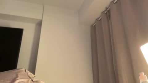 Snapshot of latinella chatting on 06/01/26, 04:14 Hi - online show from 06/01/26, 04:14