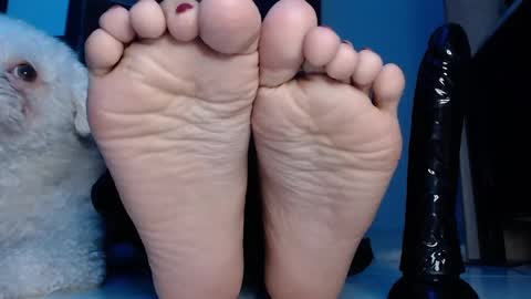 Snapshot of latinfeetqos chatting on 01/29/25, 08:18 Martina April online show from 01/29/25, 08:18