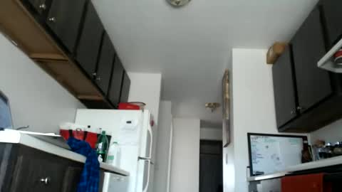 Snapshot of latinfyre chatting on 12/01/24, 04:29 Chris online show from 12/01/24, 04:29