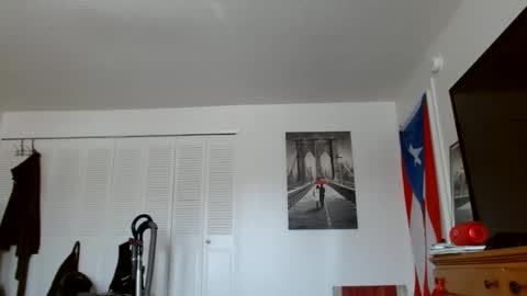 Snapshot of latinfyre chatting on 02/22/25, 05:35 Chris online show from 02/22/25, 05:35