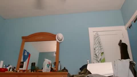 Snapshot of latinfyre chatting on 09/09/25, 09:14 Chris online show from 09/09/25, 09:14