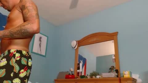 Snapshot of latinfyre chatting on 10/07/25, 11:02 Chris online show from 10/07/25, 11:02