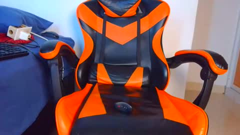 blackBear online show from 12/18/25, 08:59